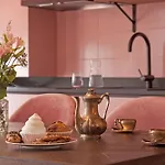 Isabella's House Aparthotel 4*