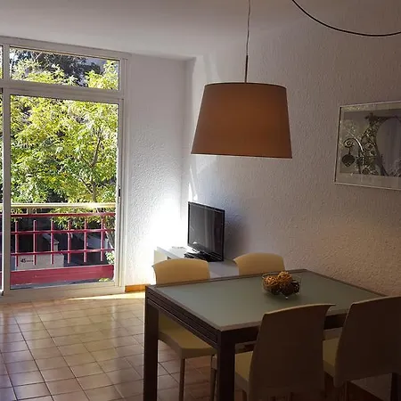 Aparthotel Isabella's House 3*